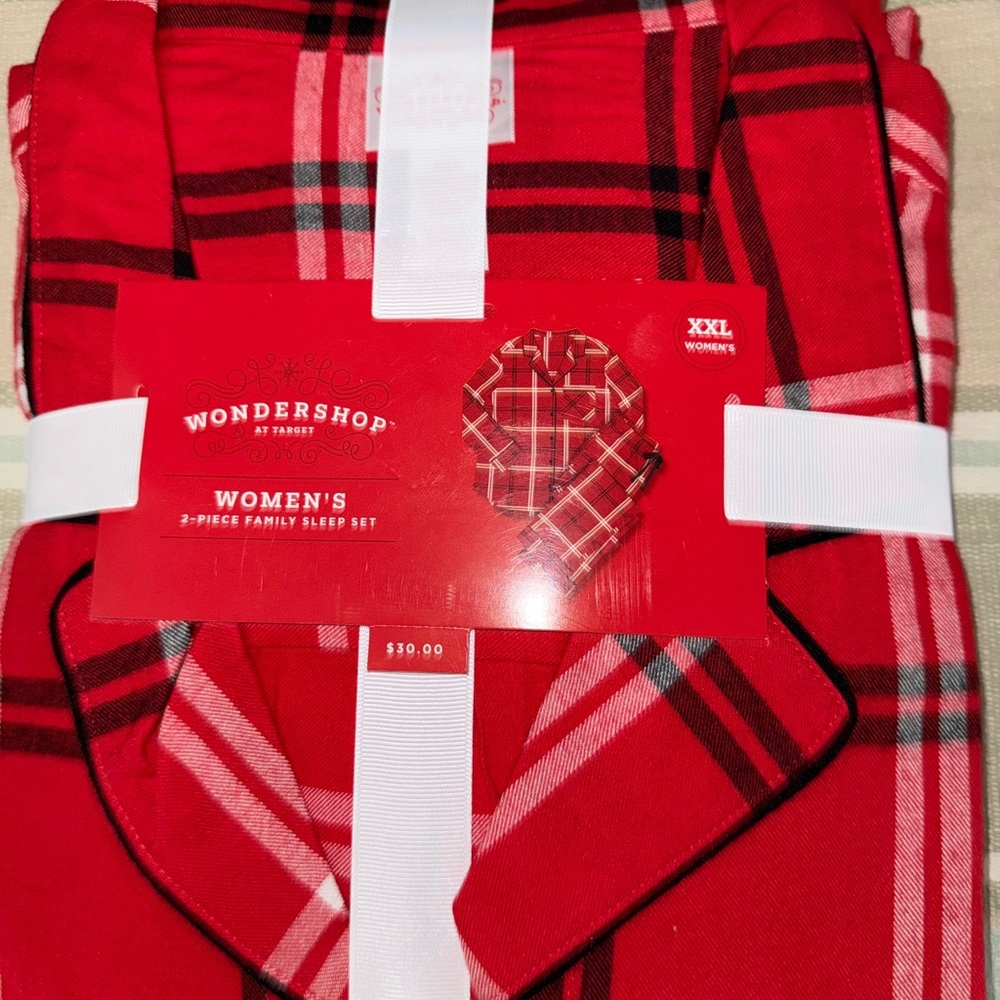 Wondershop Women's Red and Black Plaid Pajama Set